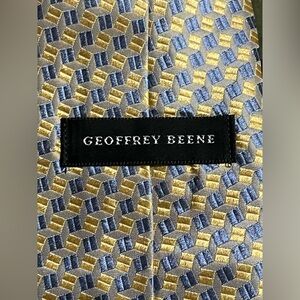 Geoffrey Beene men’s geometric neck tie